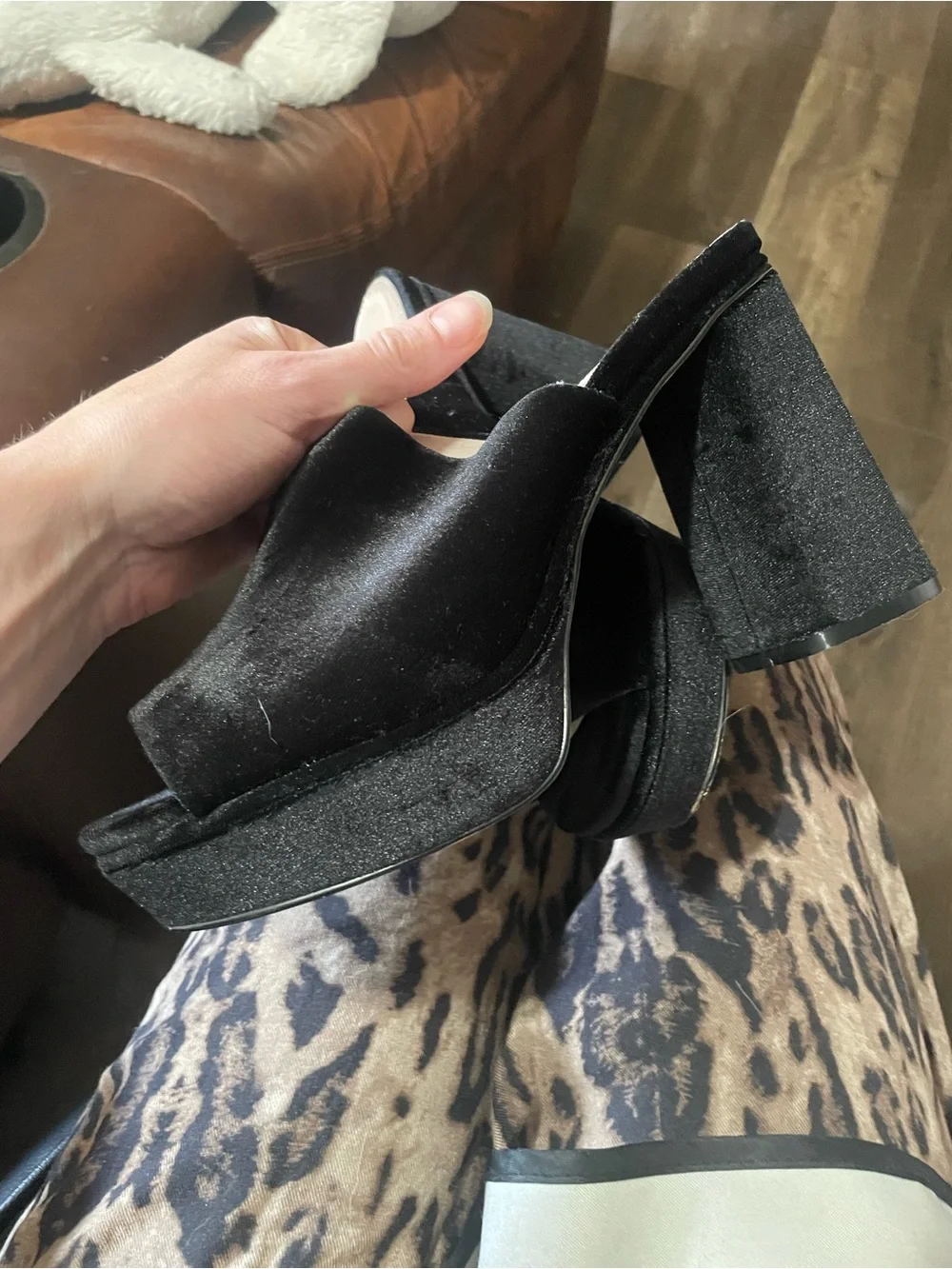 Shellys London gorgeous black